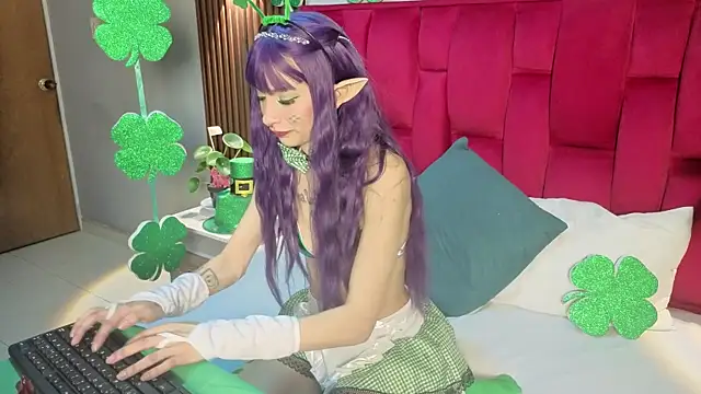 lauren evans96 online show from March 18, 2026, 3:31 am