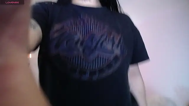 Snapshot of sweet_velvett chatting on April 10, 2026, 10:33 am sweet velvett online show from April 10, 2026, 10:33 am