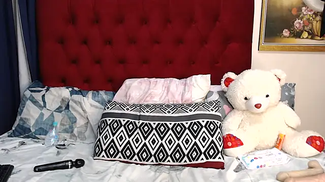 BootyliciousbustyX33 online show from April 23, 2026, 6:42 am