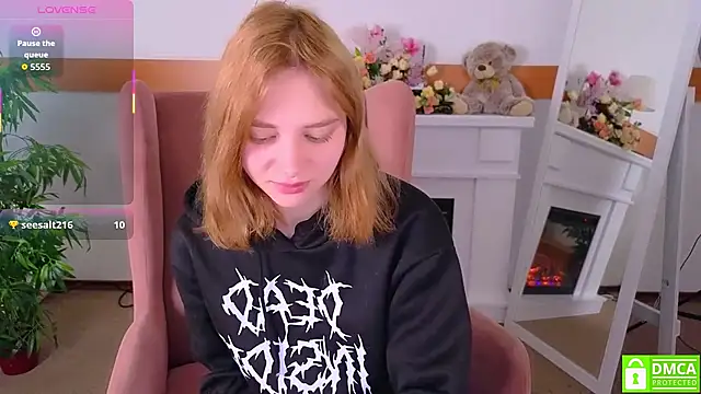 Snapshot of MirraBellanta chatting on October 15, 2025, 8:39 pm MirraBellanta online show from October 15, 2025, 8:39 pm