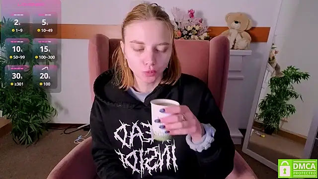 Snapshot of MirraBellanta chatting on December 15, 2025, 10:26 pm MirraBellanta online show from December 15, 2025, 10:26 pm