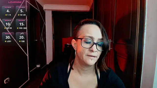 NatashaMason  online show from February 18, 2025, 11:44 am
