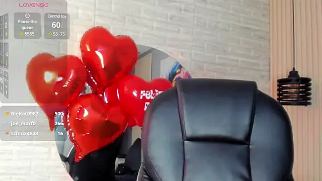 nicole  parker1 online show from February 13, 2025, 6:59 pm