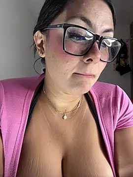 Snapshot of linatarens chatting on November 30, 2025, 10:38 am linatarens online show from November 30, 2025, 10:38 am