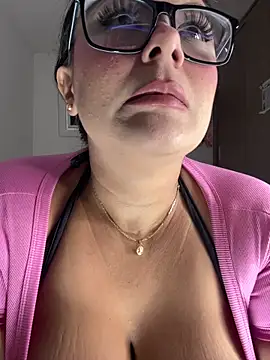 Snapshot of linatarens chatting on November 7, 2025, 4:50 am linatarens online show from November 7, 2025, 4:50 am