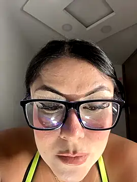 Snapshot of linatarens chatting on November 4, 2025, 3:43 am linatarens online show from November 4, 2025, 3:43 am