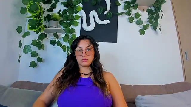 Snapshot of nataliepeterson chatting on October 22, 2025, 9:46 pm nataliepeterson online show from October 22, 2025, 9:46 pm