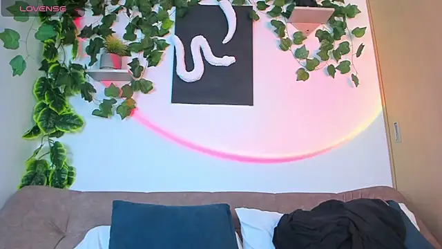 Snapshot of nataliepeterson chatting on March 9, 2025, 10:19 pm nataliepeterson online show from March 9, 2025, 10:19 pm