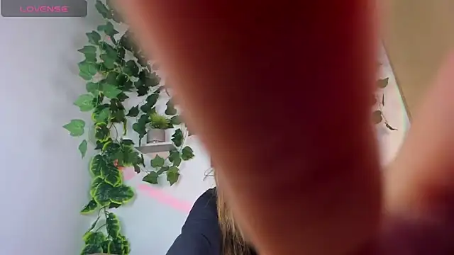 Snapshot of nataliepeterson chatting on February 23, 2025, 4:07 am nataliepeterson online show from February 23, 2025, 4:07 am