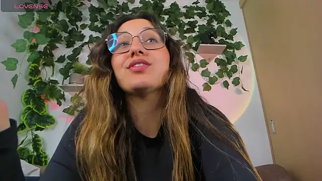 Snapshot of nataliepeterson chatting on February 23, 2025, 7:11 am nataliepeterson online show from February 23, 2025, 7:11 am