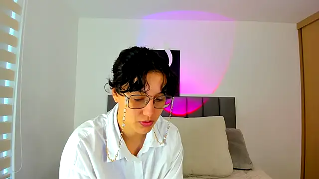 Snapshot of nataliepeterson chatting on November 24, 2025, 1:33 pm nataliepeterson online show from November 24, 2025, 1:33 pm