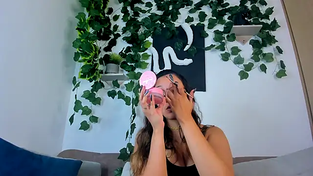 Snapshot of nataliepeterson chatting on October 2, 2025, 3:10 am nataliepeterson online show from October 2, 2025, 3:10 am