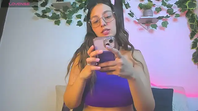 Snapshot of nataliepeterson chatting on February 7, 2025, 6:35 am nataliepeterson online show from February 7, 2025, 6:35 am