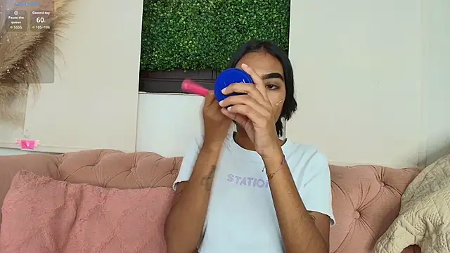 Snapshot of julieta_aguilar1 chatting on October 25, 2025, 7:14 pm julieta aguilar1 online show from October 25, 2025, 7:14 pm