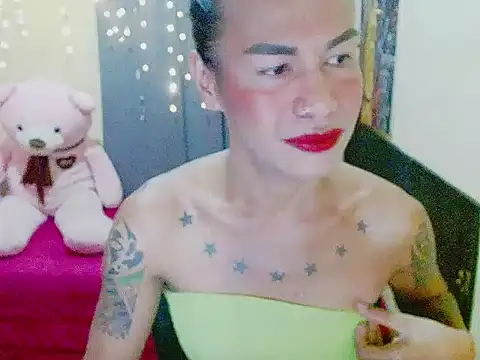 Snapshot of Indaypakay_ts chatting on November 7, 2025, 10:13 pm Indaypakay ts online show from November 7, 2025, 10:13 pm