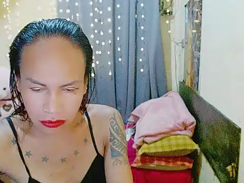 Snapshot of Indaypakay_ts chatting on October 11, 2025, 4:02 am Indaypakay ts online show from October 11, 2025, 4:02 am