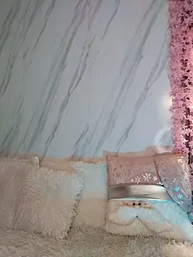 Snapshot of Nanda_Vixen chatting on December 1, 2025, 10:10 pm Nanda Vixen online show from December 1, 2025, 10:10 pm