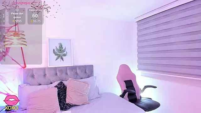 Snapshot of Nami_sunny chatting on October 9, 2025, 7:03 pm Nami sunny online show from October 9, 2025, 7:03 pm