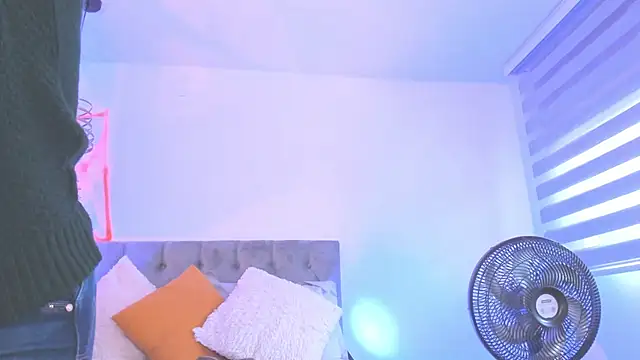 Snapshot of Nami_sunny chatting on October 14, 2025, 7:03 pm Nami sunny online show from October 14, 2025, 7:03 pm