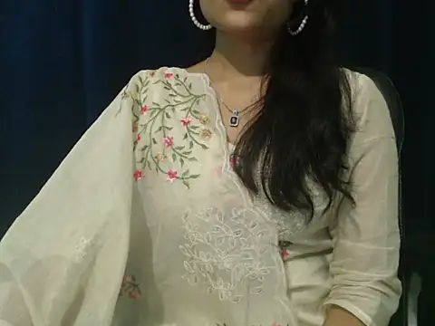 Snapshot of Yashi chatting on March 17, 2026, 3:37 pm Yashi online show from March 17, 2026, 3:37 pm