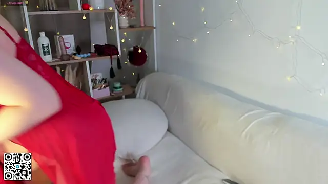 Snapshot of Lif_love chatting on December 17, 2025, 3:06 pm Lif love online show from December 17, 2025, 3:06 pm