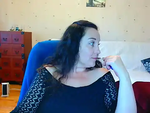 Alice3694 online show from May 7, 2026, 6:39 am