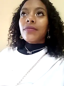 Snapshot of CATALEYA_LYON chatting on December 3, 2024, 5:28 pm CATALEYA LYON online show from December 3, 2024, 5:28 pm