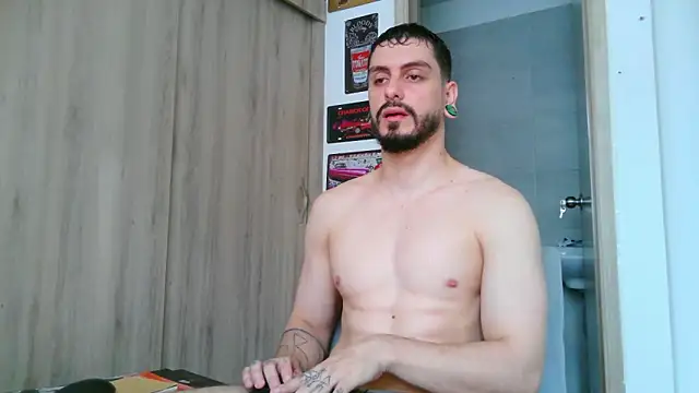 Snapshot of Aaron_kwok28 chatting on March 14, 2026, 9:43 pm Aaron kwok28 online show from March 14, 2026, 9:43 pm