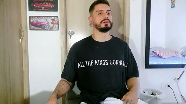 Snapshot of Aaron_kwok28 chatting on March 26, 2026, 1:37 am Aaron kwok28 online show from March 26, 2026, 1:37 am