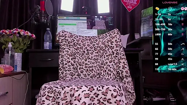 Raissa sky26 online show from November 3, 2025, 3:34 am