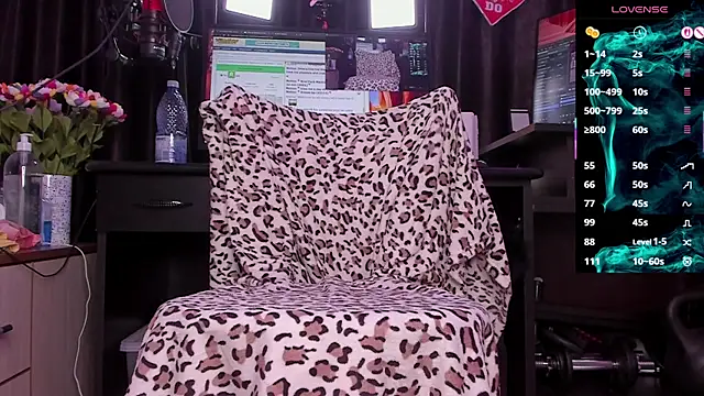 Raissa sky26 online show from November 1, 2025, 3:46 am