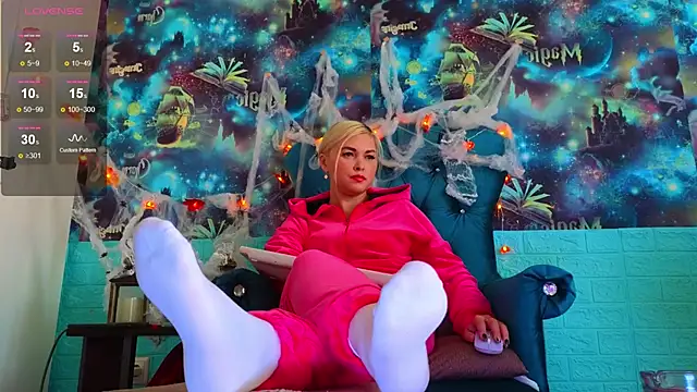 Snow Goddess online show from October 17, 2025, 4:27 am