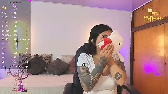 Snapshot of _gaby2 chatting on October 14, 2025, 12:28 pm gaby2 online show from October 14, 2025, 12:28 pm