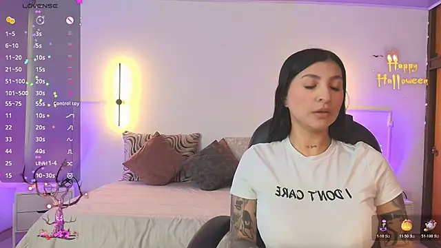 Snapshot of _gaby2 chatting on October 21, 2025, 11:20 am gaby2 online show from October 21, 2025, 11:20 am