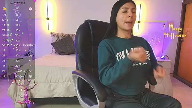 Snapshot of _gaby2 chatting on October 18, 2025, 11:34 am gaby2 online show from October 18, 2025, 11:34 am