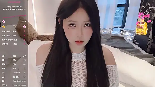 Snapshot of Fountain- chatting on October 19, 2025, 10:23 pm Fountain- online show from October 19, 2025, 10:23 pm