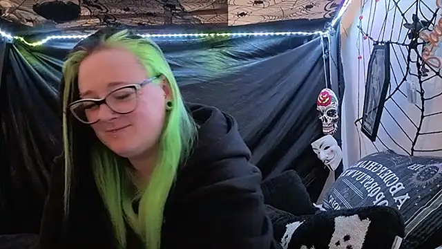 Bunny Cummings online show from February 15, 2026, 11:14 pm