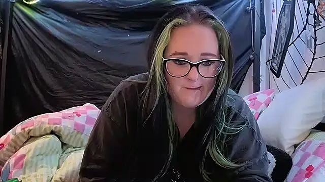 Bunny Cummings online show from March 24, 2026, 12:43 am