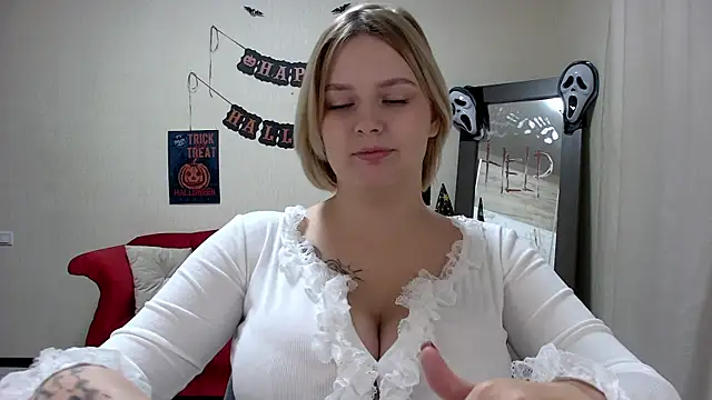 DianeMills online show from November 2, 2025, 5:07 pm