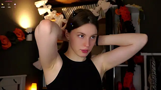 Snapshot of DarylBarks chatting on October 31, 2025, 1:13 am DarylBarks online show from October 31, 2025, 1:13 am