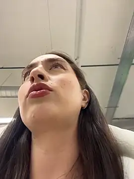 Holly Play online show from February 9, 2026, 12:03 pm