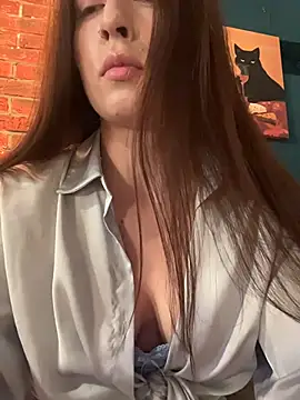 Snapshot of Holly_Play chatting on July 27, 2026, 10:00 am Holly Play online show from July 27, 2026, 10:00 am