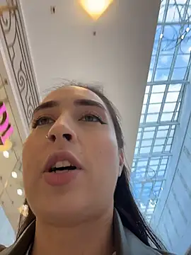 Holly Play online show from October 18, 2025, 10:06 am