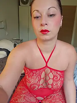 Chaudesquirt online show from May 4, 2026, 6:17 am