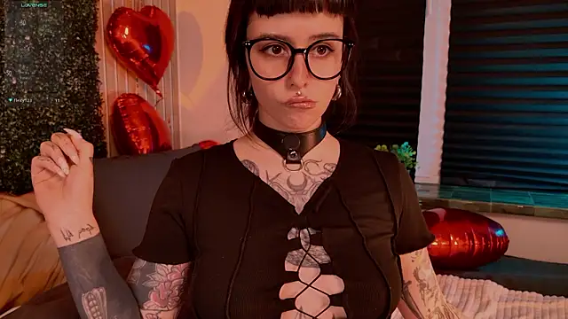 MichaellaMoon online show from February 15, 2026, 7:13 pm