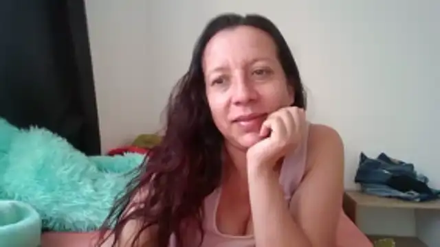 Snapshot of milfevha chatting on December 14, 2025, 12:00 pm milfevha online show from December 14, 2025, 12:00 pm