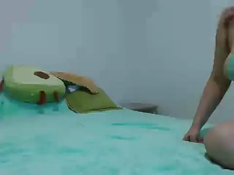 Snapshot of milfevha chatting on December 3, 2025, 10:42 pm milfevha online show from December 3, 2025, 10:42 pm