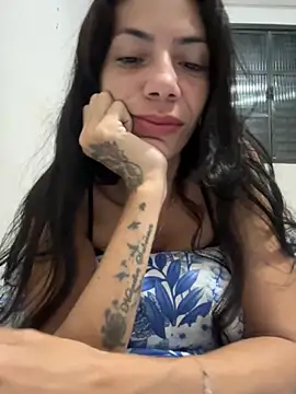 Snapshot of Rainha_Travessa chatting on April 10, 2026, 8:32 am Rainha Travessa online show from April 10, 2026, 8:32 am