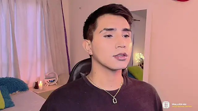 Snapshot of Chris_Maddox chatting on November 13, 2025, 9:40 pm Chris Maddox online show from November 13, 2025, 9:40 pm