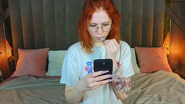 Snapshot of Sasha_Exclusive chatting on December 15, 2025, 8:25 pm Sasha Exclusive online show from December 15, 2025, 8:25 pm